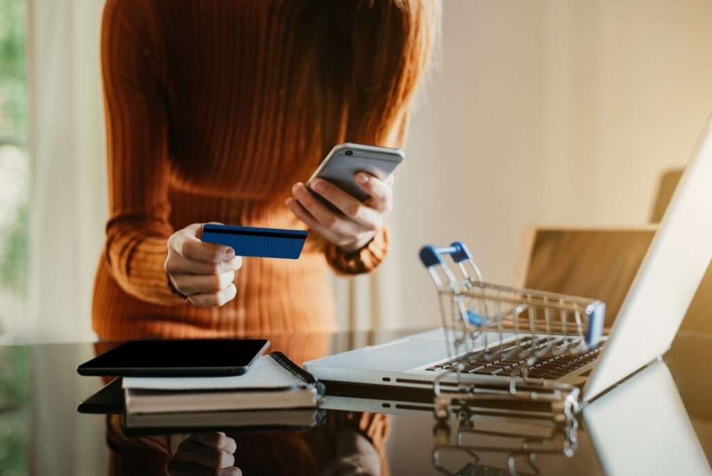 What is eCommerce ?